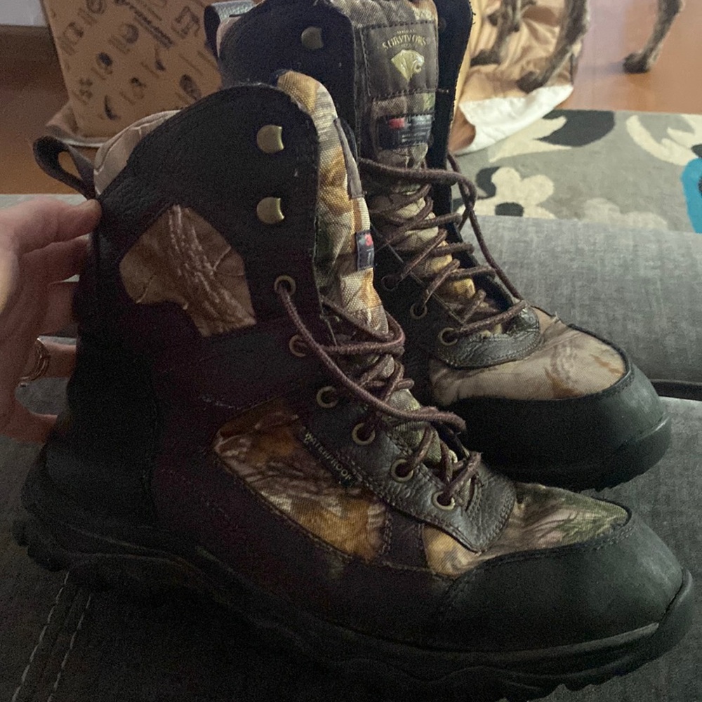 3M thinsulate, waterproof, leather and camo mens work boot